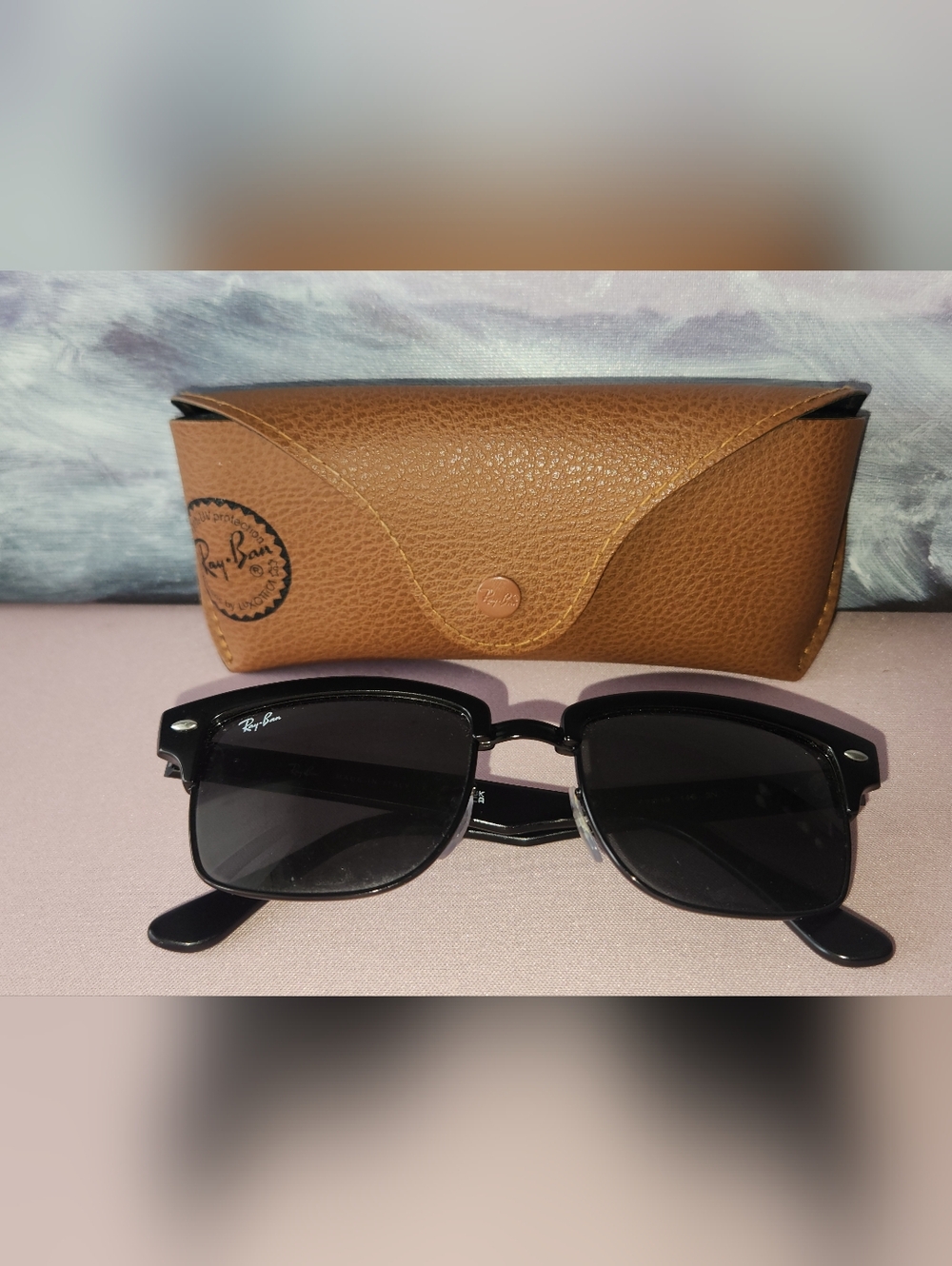 Ray-Ban Black Frame Sunglasses with Brown Case